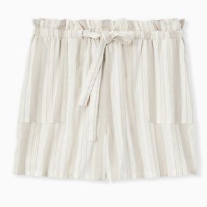 Torrid 6x linen blend taupe paper bag shorts
